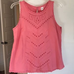 Gap light cotton top